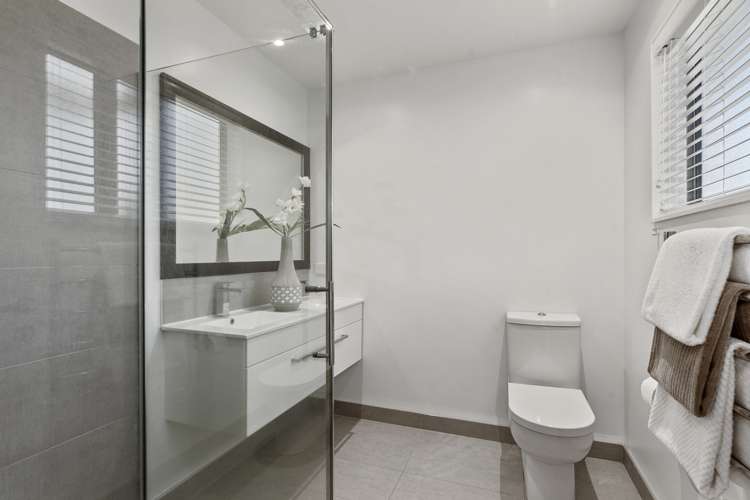 32 Crabb Fields Lane Riverhead_12