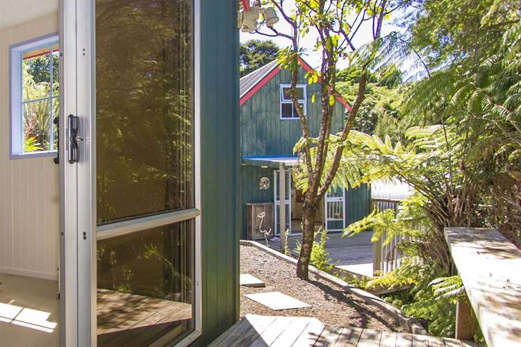 8b Cooks Lkt Whitianga_16