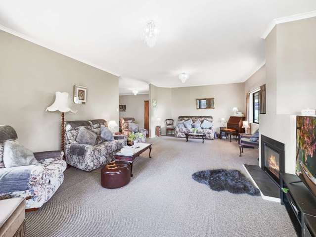 20 Paraekaretu Street Hunterville_2