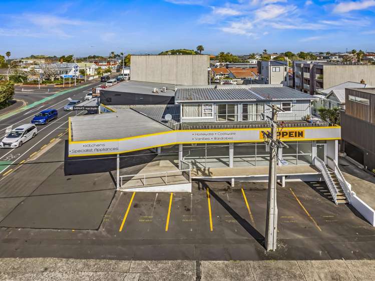 73 Lake Road Devonport_19