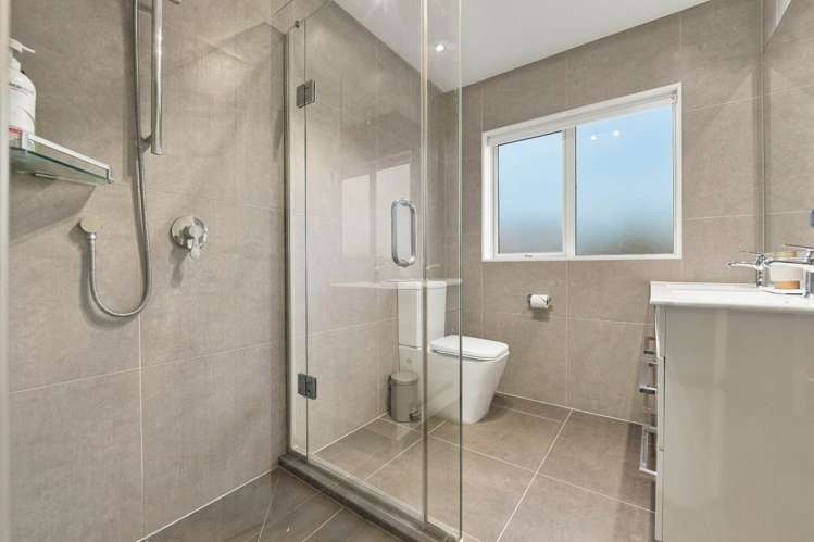 17 Ballindrait Drive Flat Bush_23