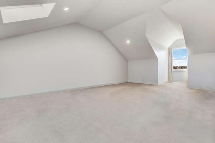 8 Leneford Drive East Tamaki_13