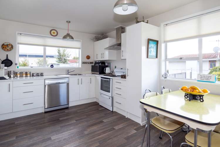 2/8 Hopkins Street Gleniti_1