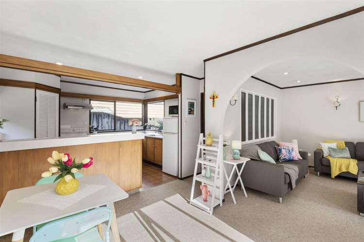 2/10 Tobruk Crescent Milford_8