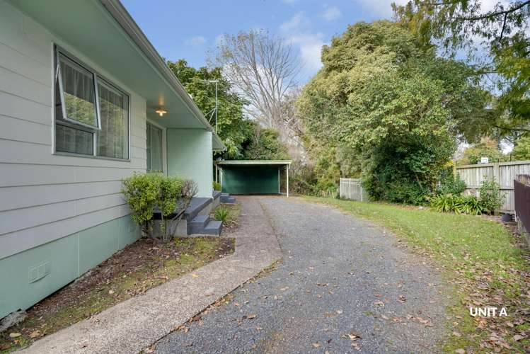 22A & B Barrie Crescent Silverdale_19