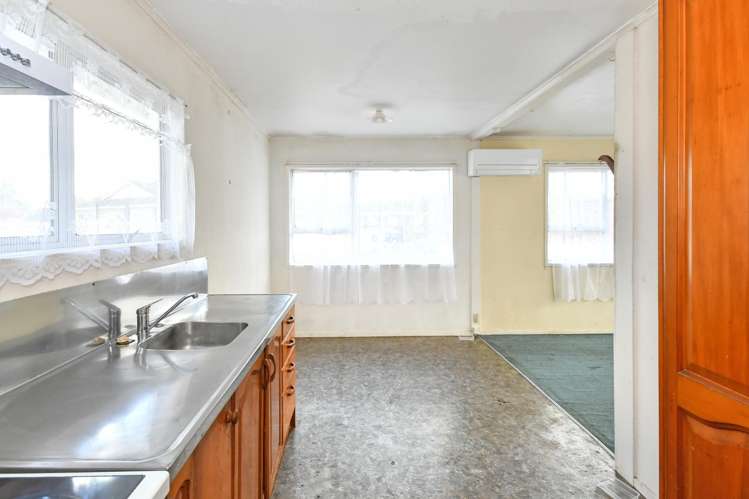 17 Fairdale Avenue Red Hill_7