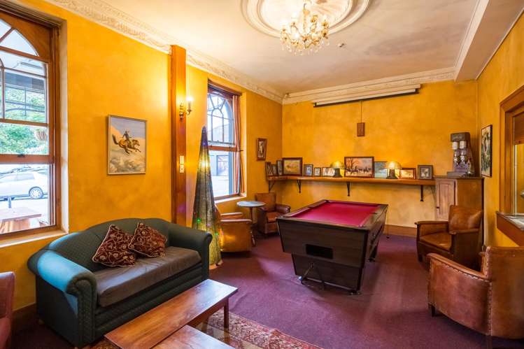 20 Memorial Square Carterton_8