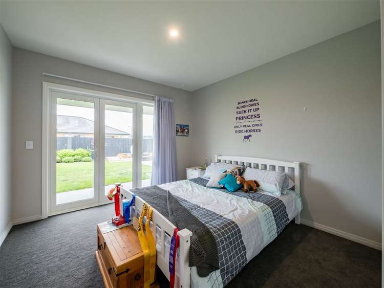 576 Birchs Road Lincoln_15