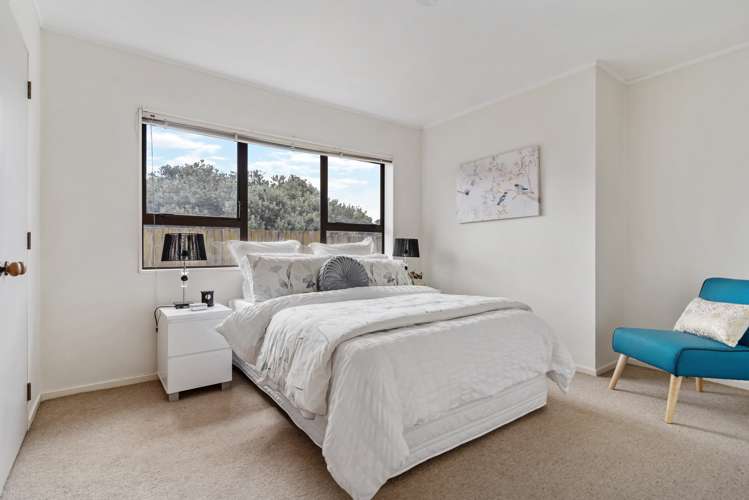 2/10 Great South Road Papakura_11