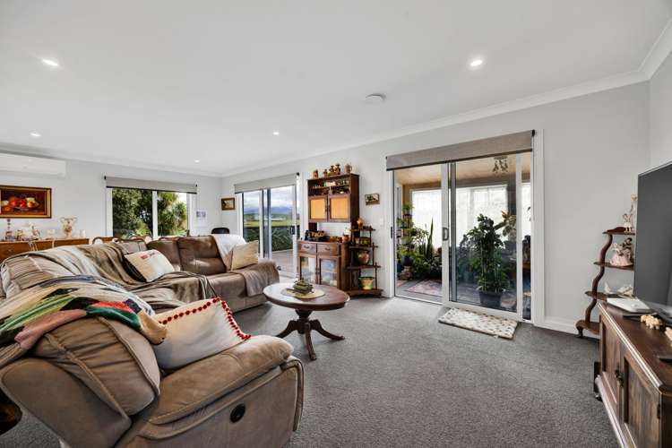 11 High Street Eltham_24