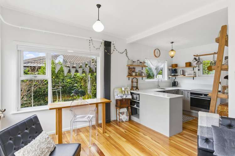 1/52 Matatua Road Raumati Beach_6