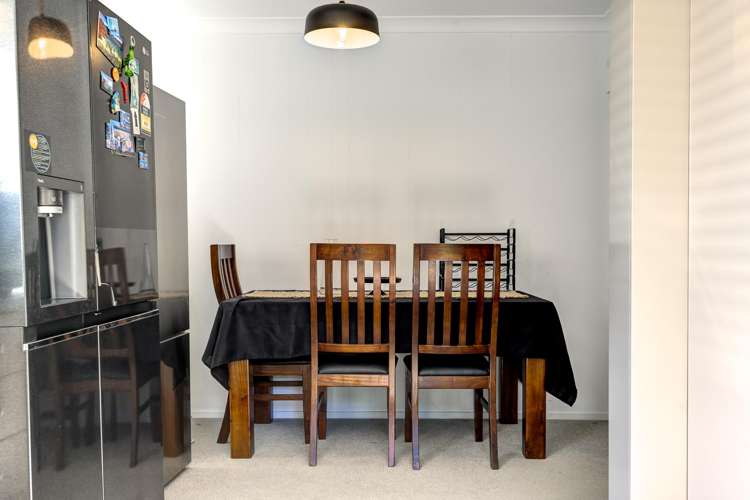 24 Splitt Avenue Glenview_8