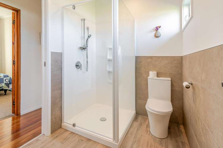4 Howard Road Taradale_12