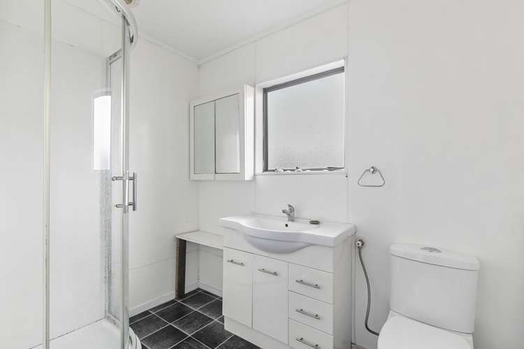 2/4 Maplesden Drive Clendon Park_7