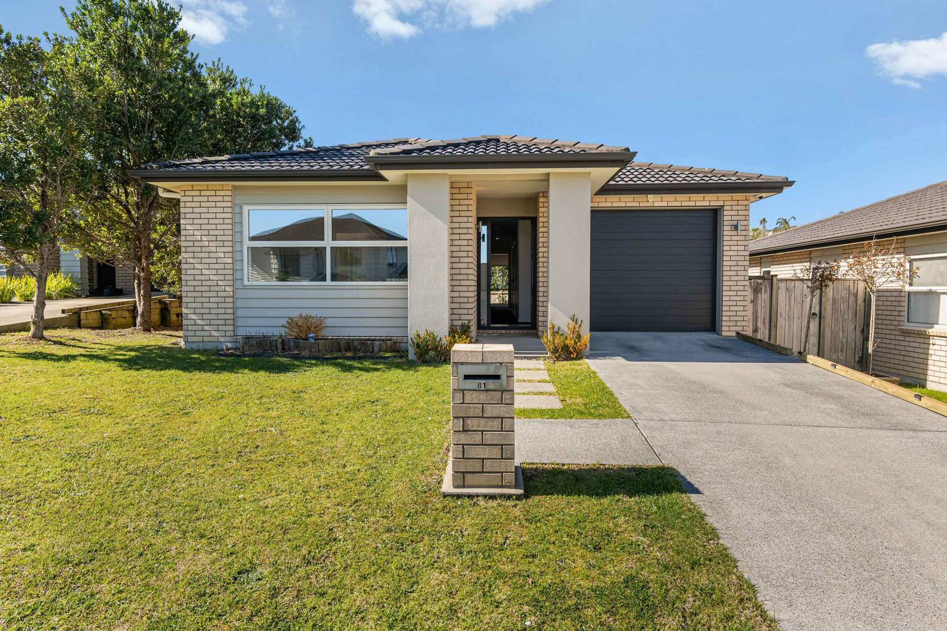 81 Maylee Crescent Gulf Harbour_0