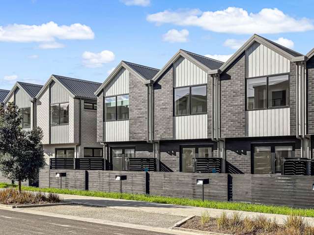Park Front, Brand New Quality 2 Bedrooms!