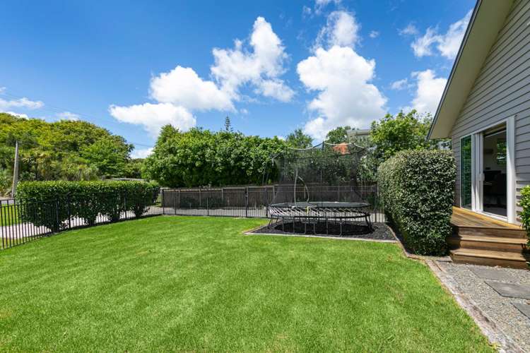 51 Churchouse Road Greenhithe_17