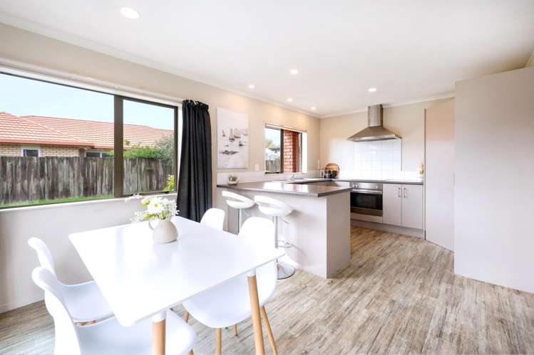 17 Courtenay Place Owhata_5