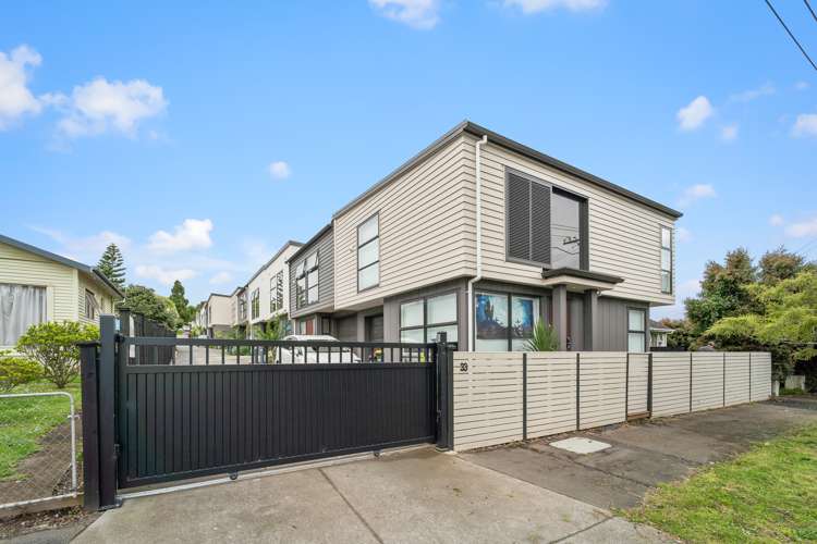 10/8 Bagnall Avenue Point England_13