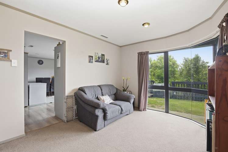 2/18 Sailmaker Close Whitby_6