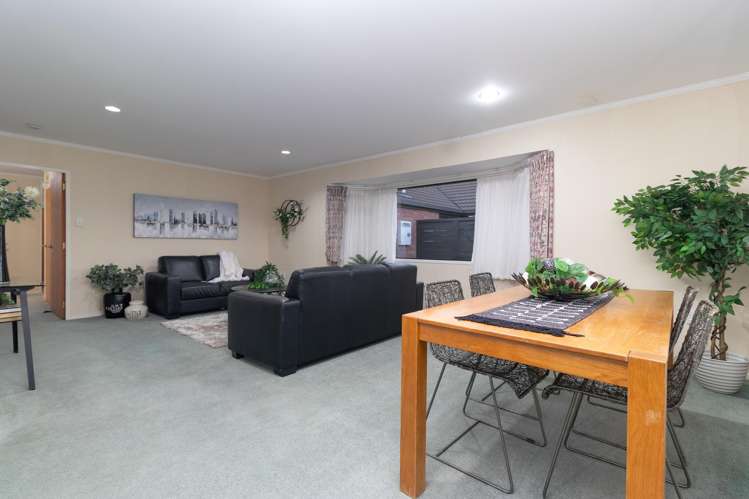 63/2 Seales Road_5