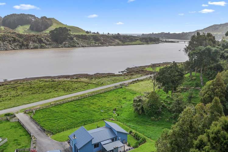 139 Te Mahoe Road Mokau_21