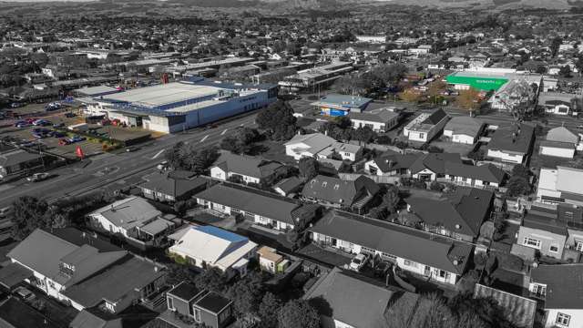 Prime Location & Full of Potential