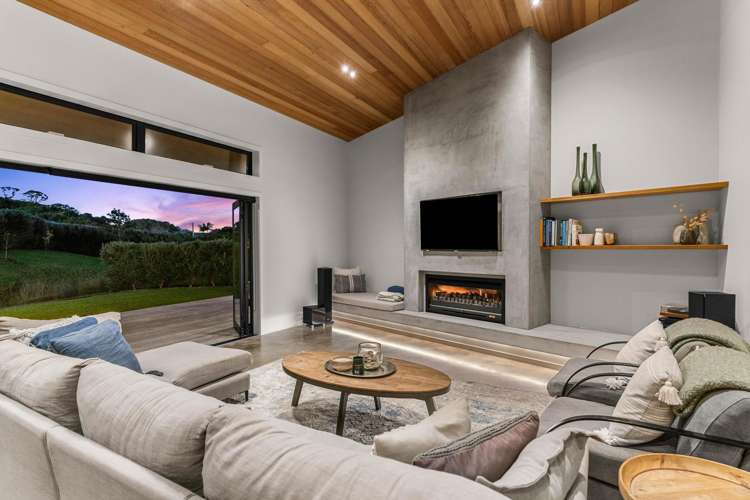 15 Edgewater Place Matapouri_11