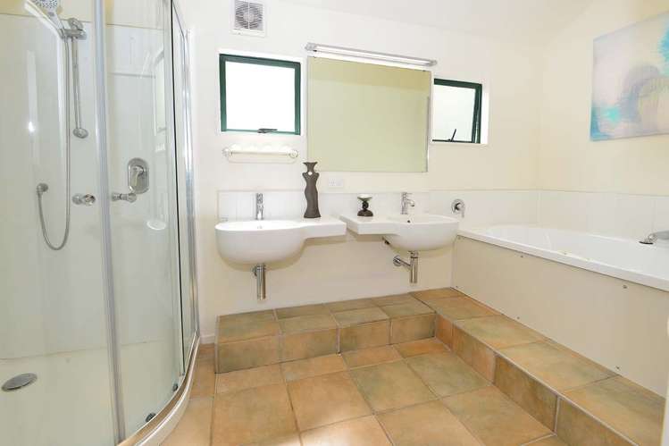 254a Beach Road Campbells Bay_11