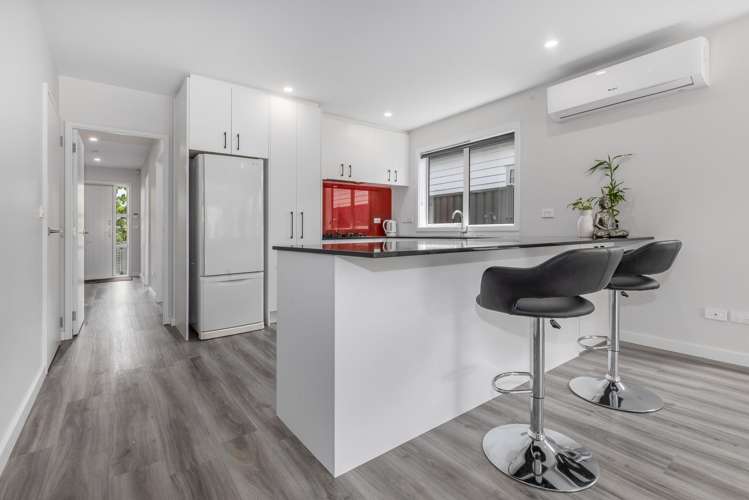 44 Karearea Avenue Porirua_3