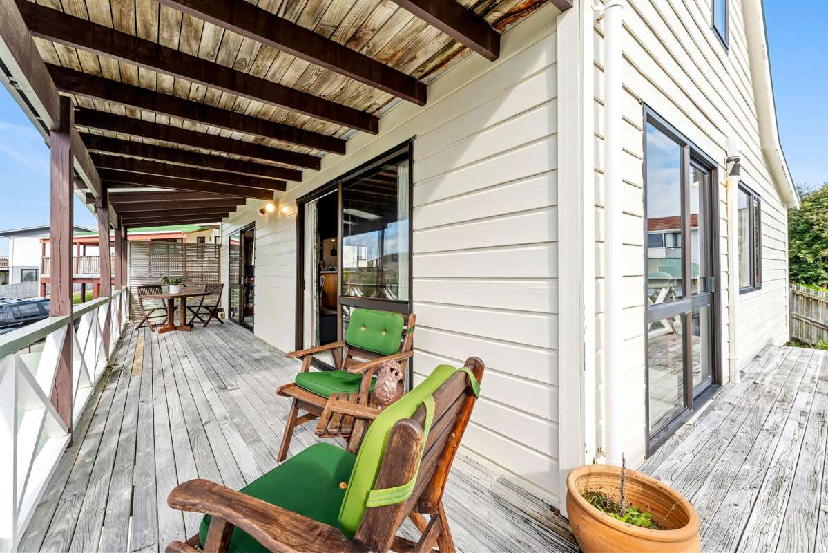 20 Aurora Avenue_3