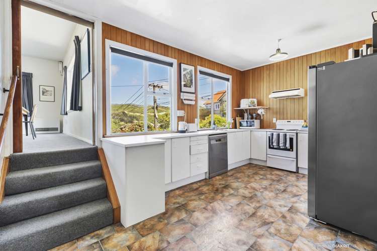 6 Carlisle Street Island Bay_8