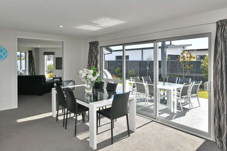 8 Coutts Lane West Melton_9