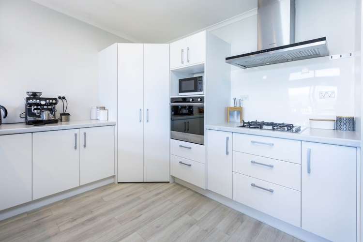 51 Percy Kinsman Crescent Riverstone Terraces_6