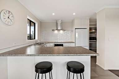 20 Winstone House Road_4