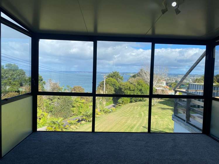 51 Roberts Road Matakatia_11