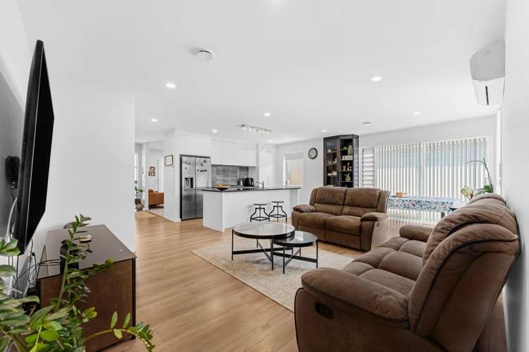 13 Hollowout street Takanini_2