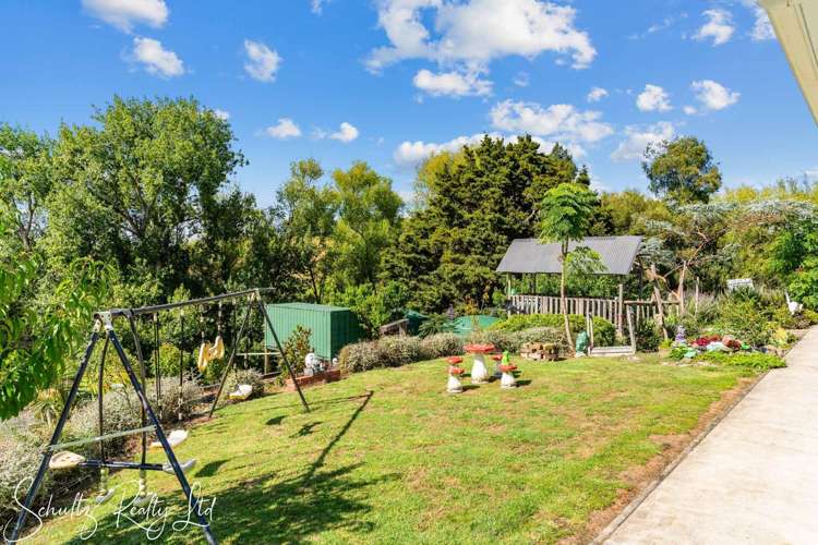 37 Willow Lane Maungaturoto_42