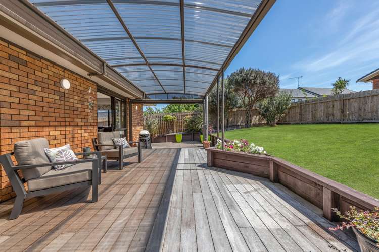 54 Channing Crescent Botany Downs_23