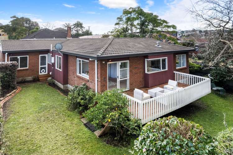 2/110 White Swan Road Mt Roskill_4