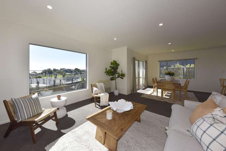 5 Main Road Redcliffs_8