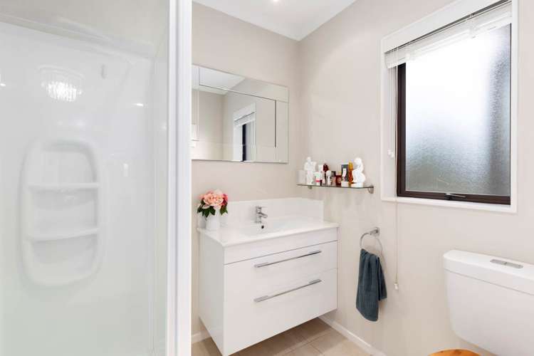 25 Turnberry Drive Wattle Downs_16