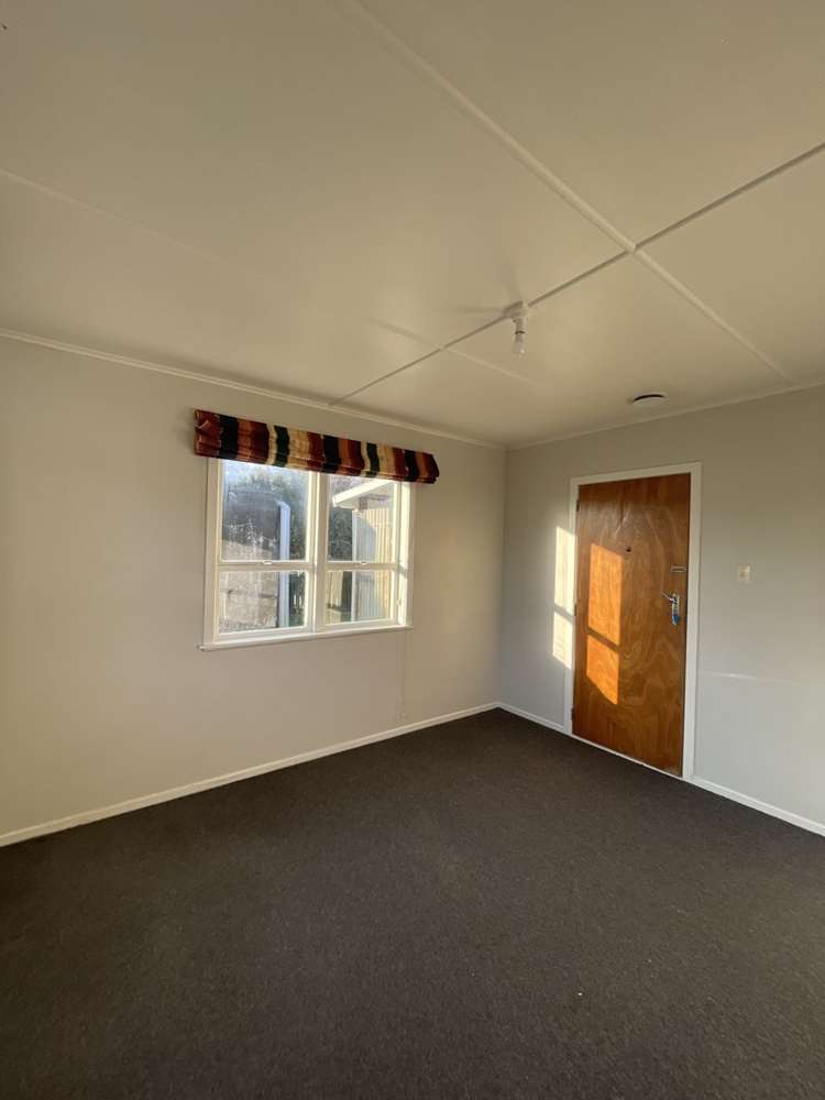 27 Main Road Makaraka_5