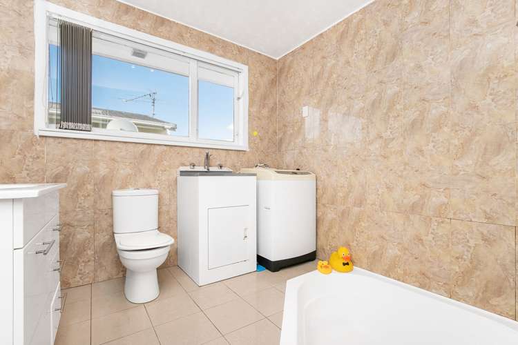 19 Garth Place Manurewa_4