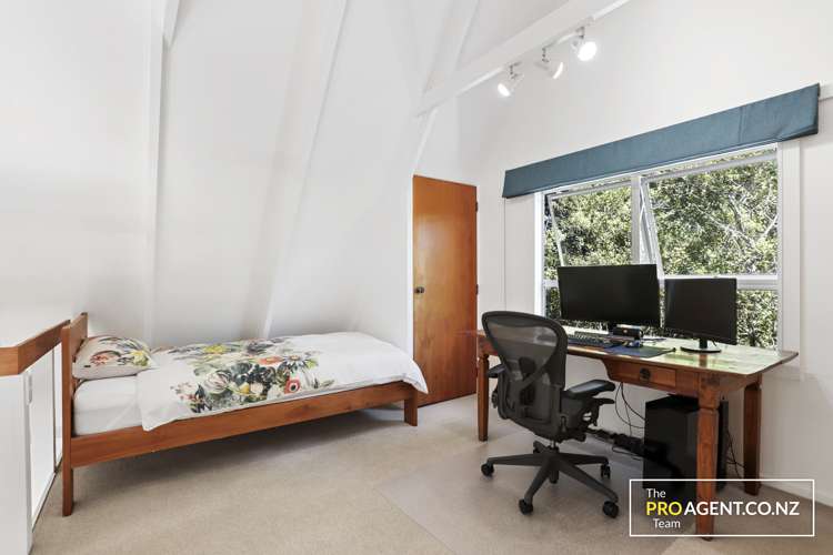 120 Laingholm Drive Laingholm_14