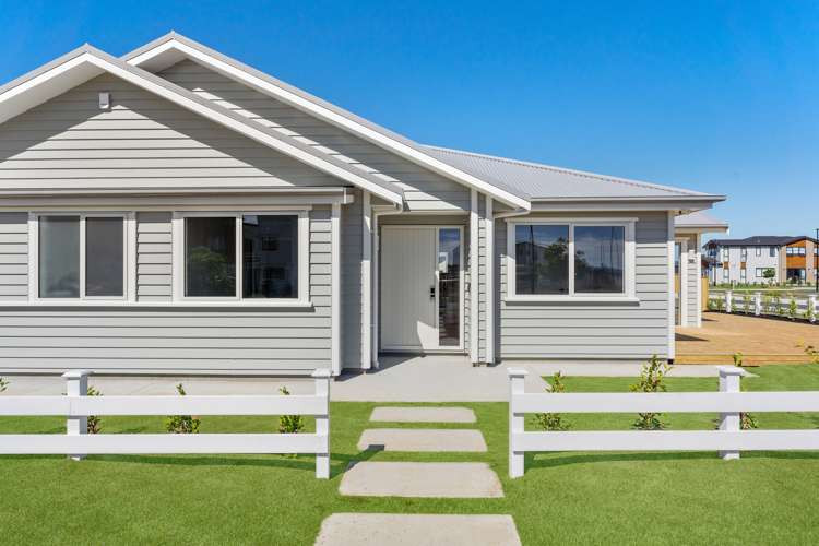 1 Koiora Road Clarks Beach_0