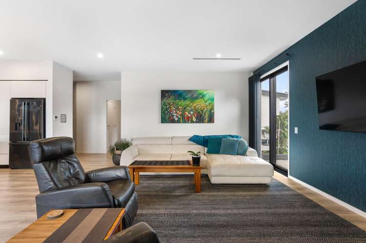 121 Charleston Avenue Whangamata_11