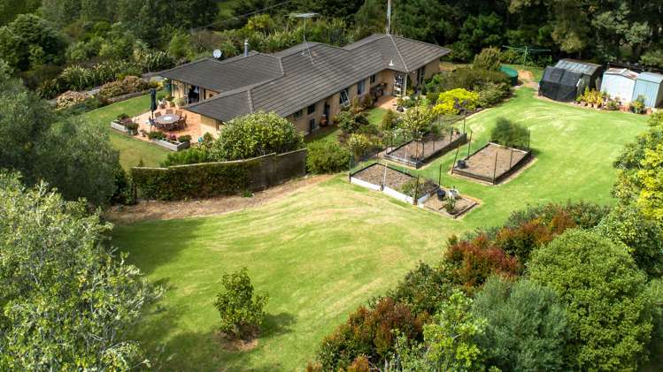 85 Guy Road Kaipara Flats_12