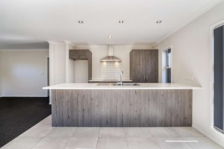 81 Maylee Crescent Gulf Harbour_13