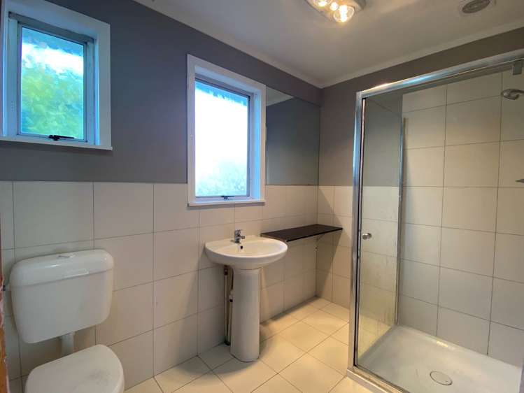 2 Selsey Lane Manurewa_9